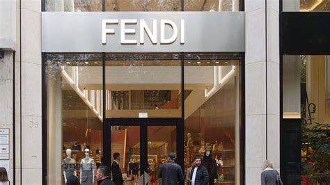 fendi lavora con noi 2017|fendi careers.